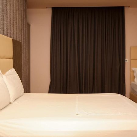 Hotel Aliko Vlorë Esterno foto