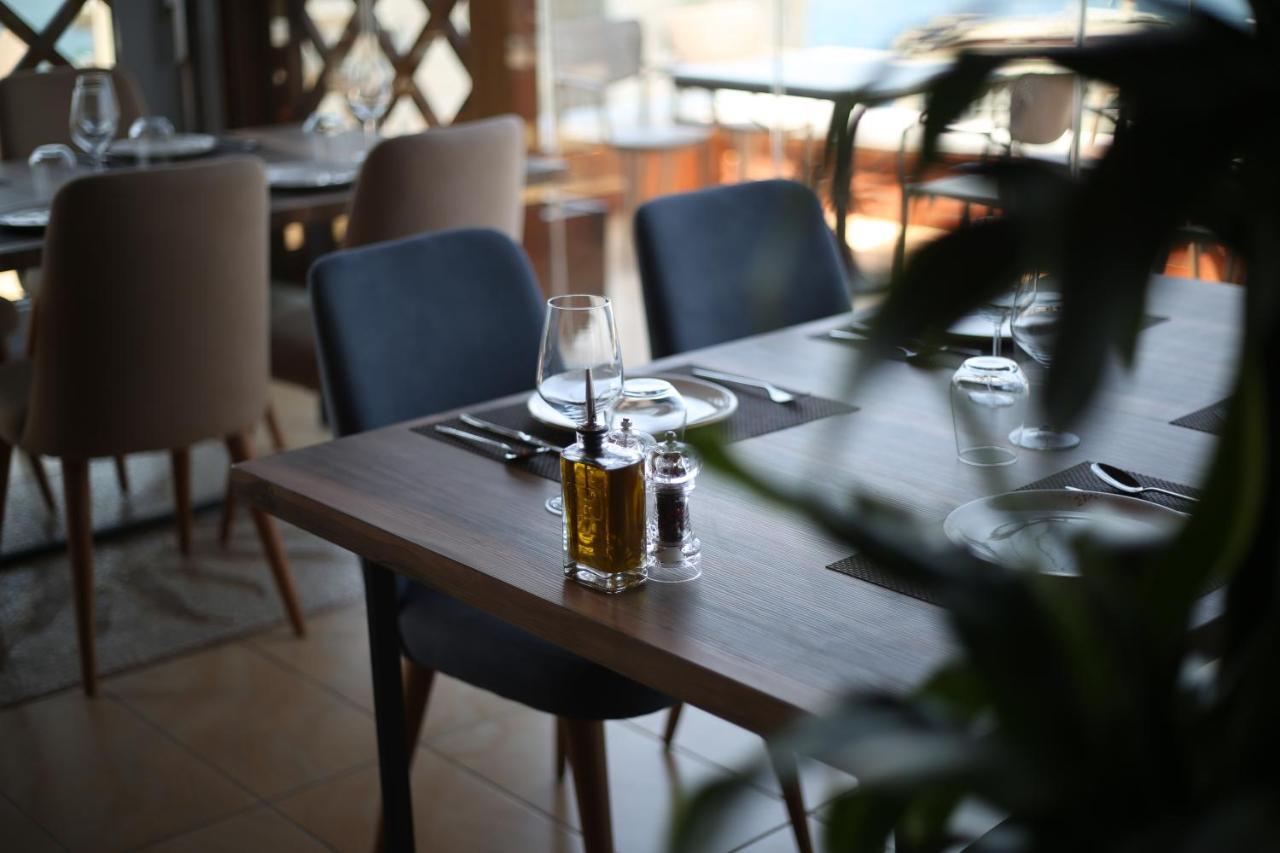 Hotel Aliko Vlorë Esterno foto
